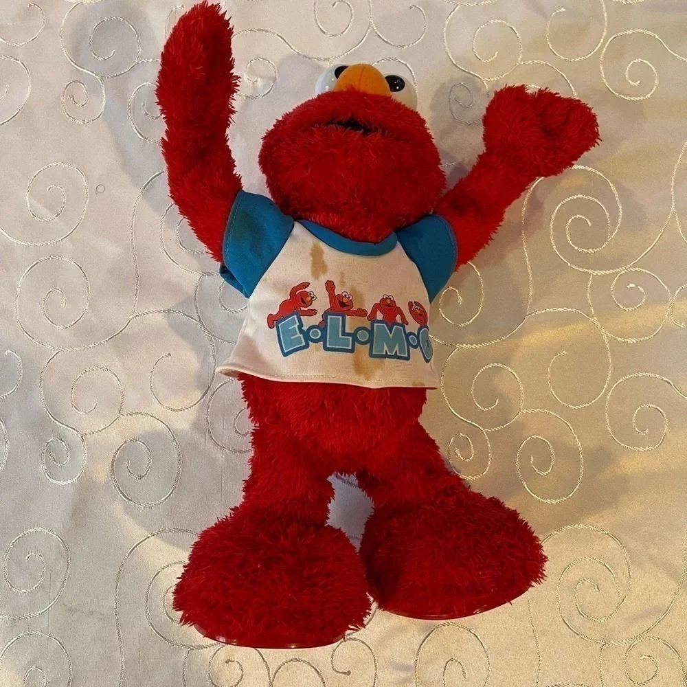 Fisher-Price E-L-M-O (YMCA) Singing & Dancing Elmo -2003
